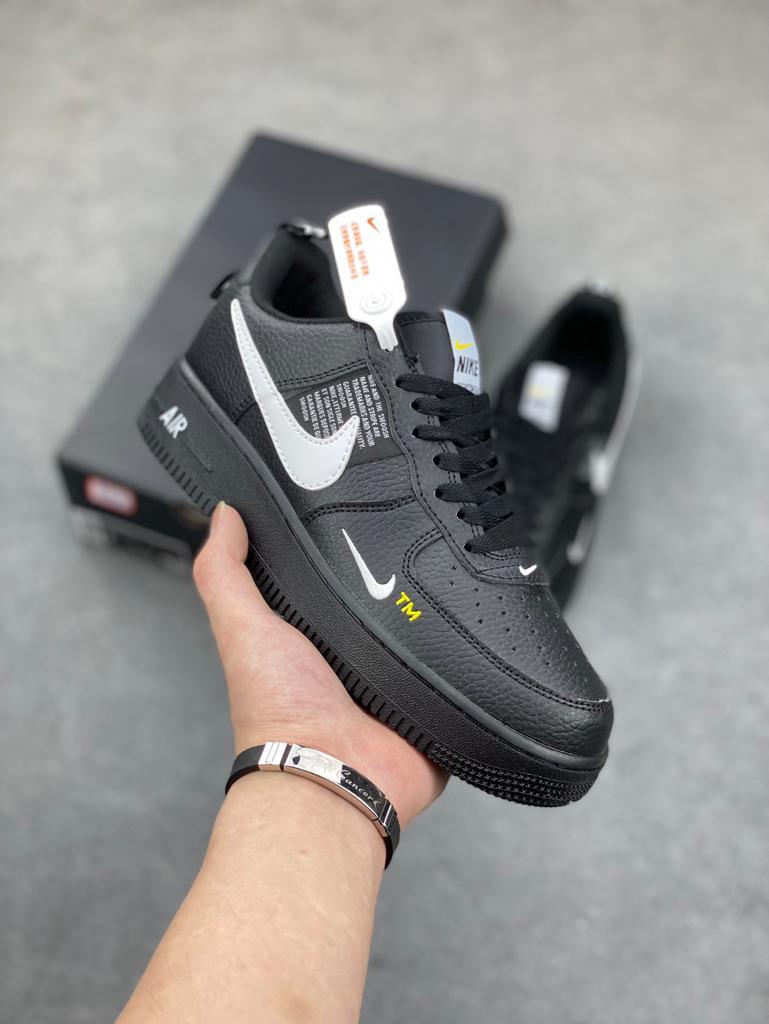 Nike Air Force 1 Low "Utility Black White"