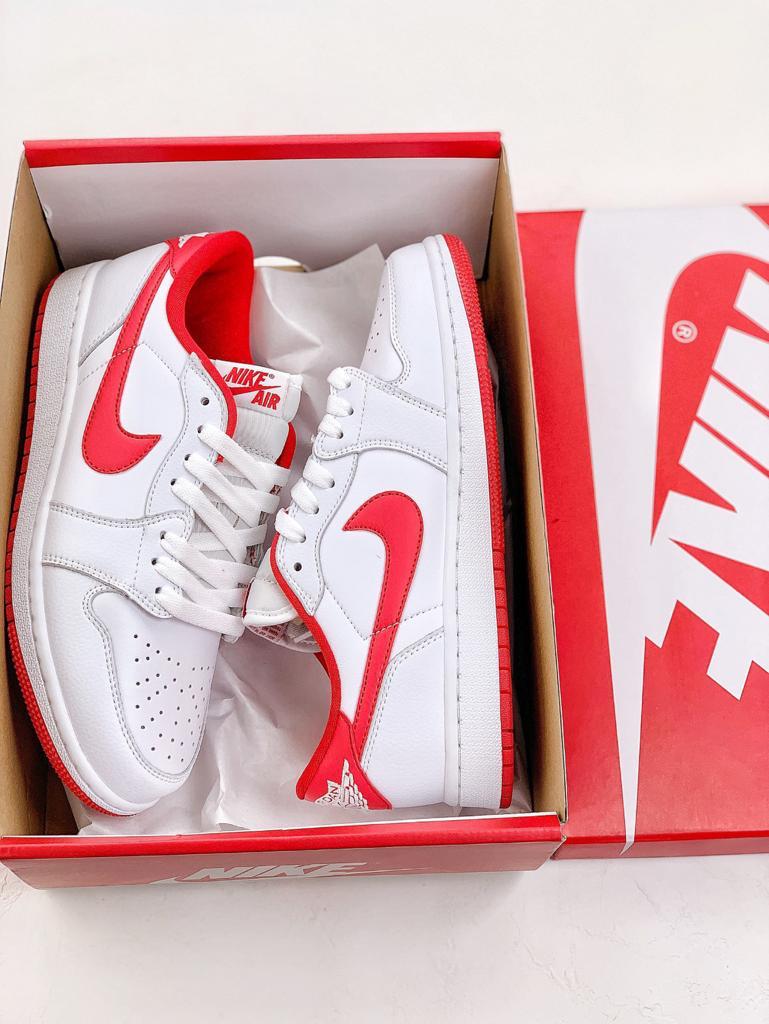 Nike Air Jordan 1 Retro Low OG "University Red"