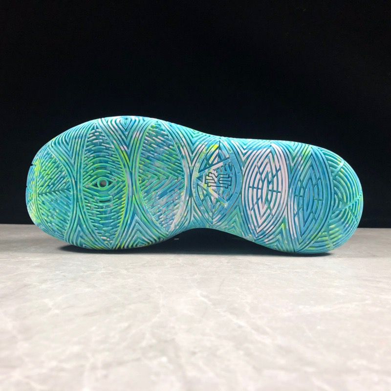 Nike Kyrie 5 "UFO"