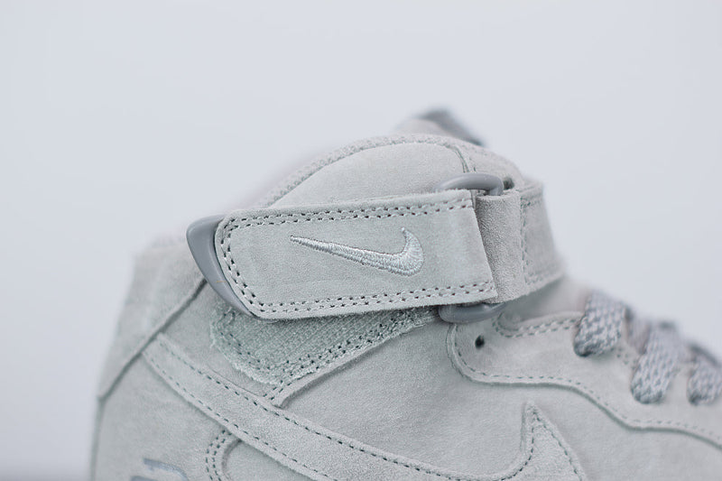 Nike Air Force 1 MID x Reigning Champ