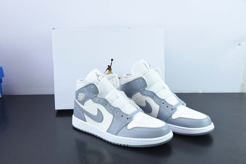 Nike Air Jordan 1 Mid "Stealth"