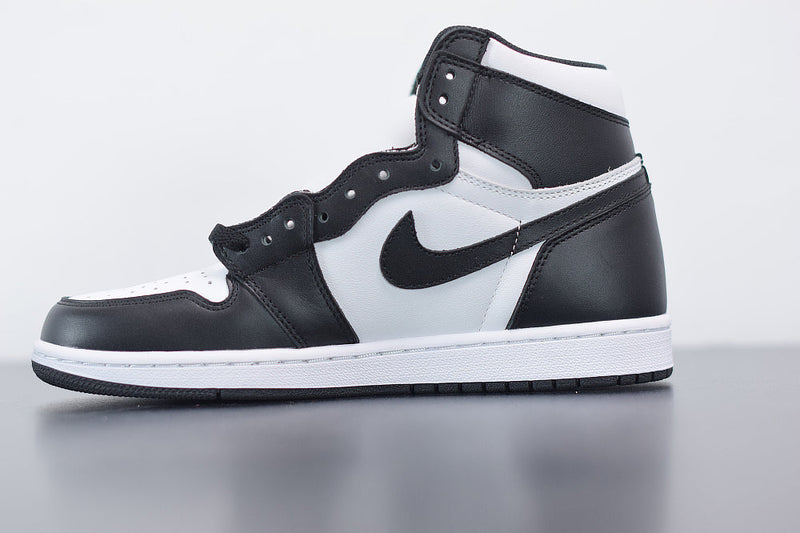 Nike Air Jordan 1 Retro High Black White