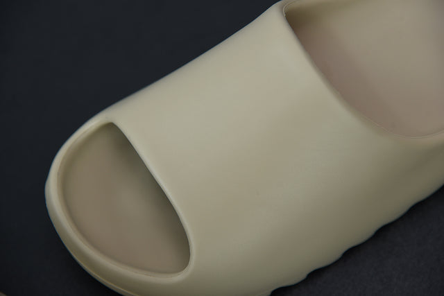 Adidas Yeezy Slide Pure
