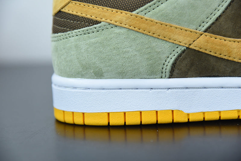 Nike Dunk Low "Dusty Olive"