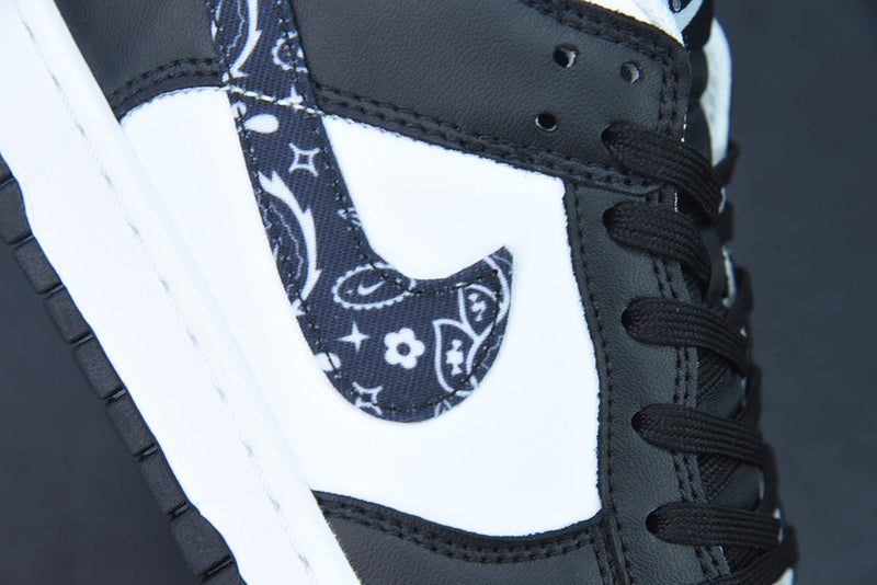 Nike Dunk Low "Black Paisley"