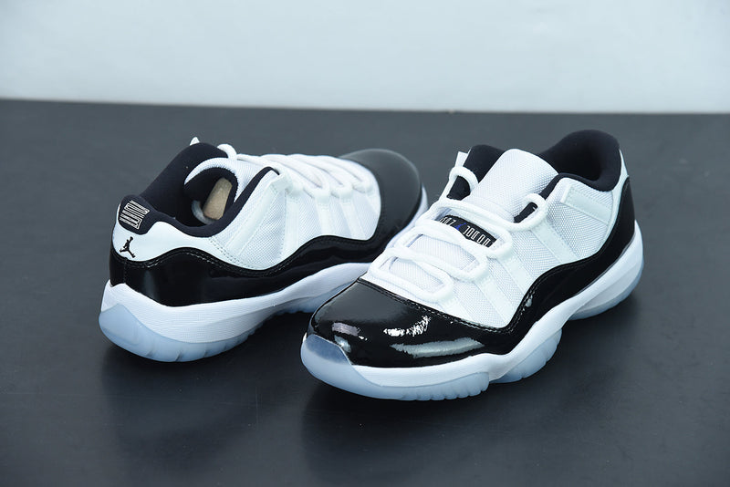 Nike Air Jordan 11 Retro Low Concord