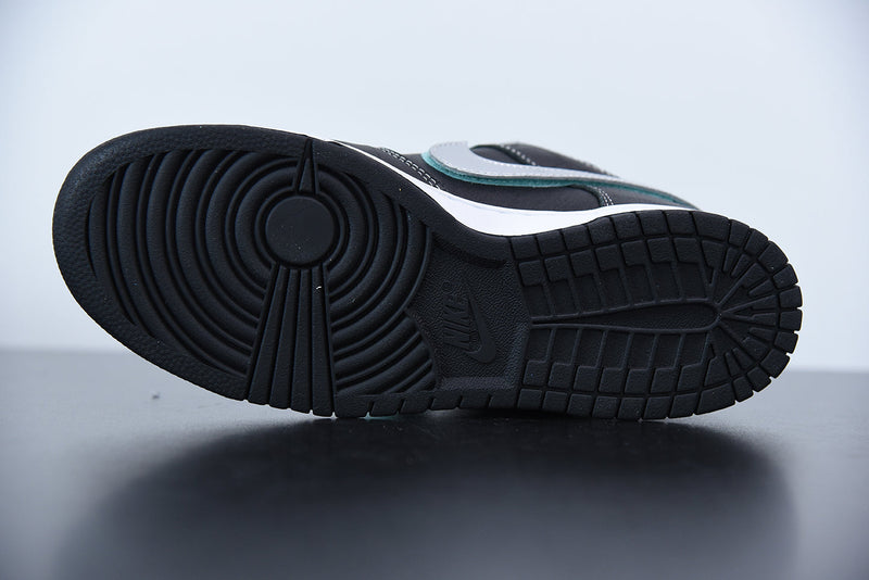 Nike SB Dunk Low “Diamond Supply Co Black Diamond”
