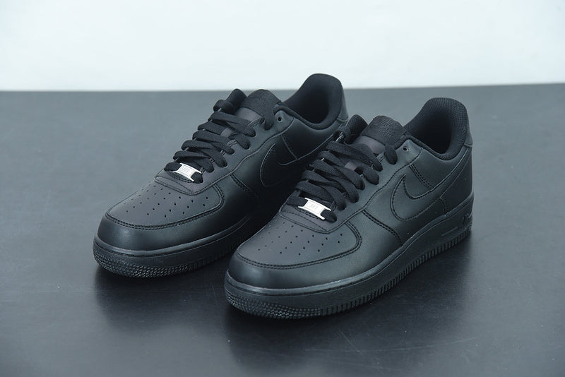 Nike Air Force 1 Black