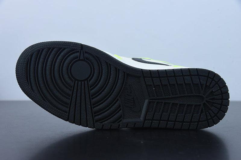 Nike Air Jordan 1 High "Visionaire Volt "