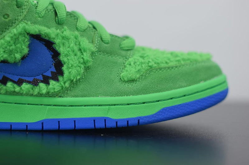 Nike SB Dunk Low X Grateful Dead Bears "Green"