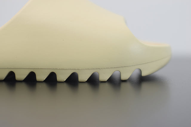 Adidas Yeezy Slide Bone