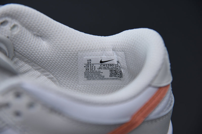 Nike SB Dunk Low GS White Crimson Bliss