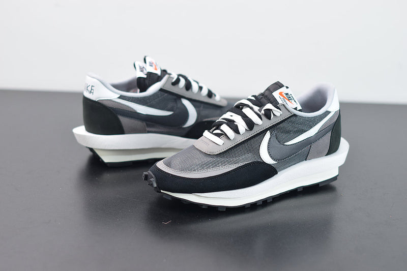 Nike X Sacai LD Waffle Black White
