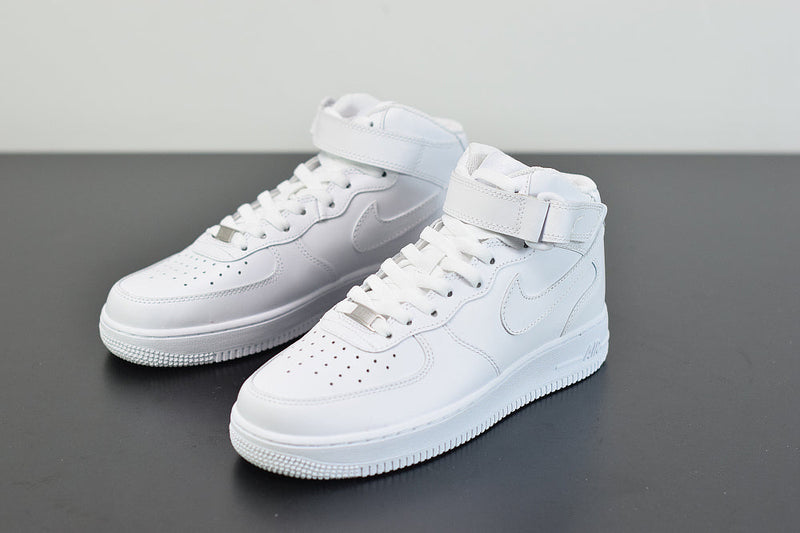 Nike Air Force 1 MID 07