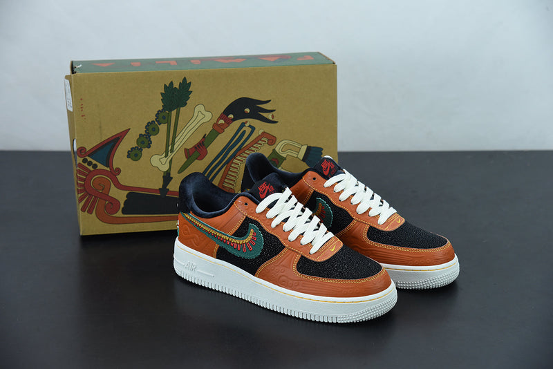 Nike Air Force 1 LX Siempre Familia