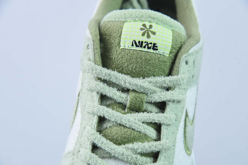 Nike Dunk Low SE "Fleece Pack Honeydew"