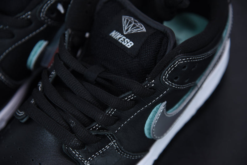 Nike SB Dunk Low “Diamond Supply Co Black Diamond”