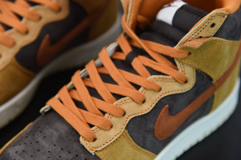 Nike Dunk High "Dark Curry"