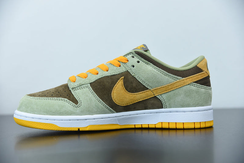 Nike Dunk Low "Dusty Olive"