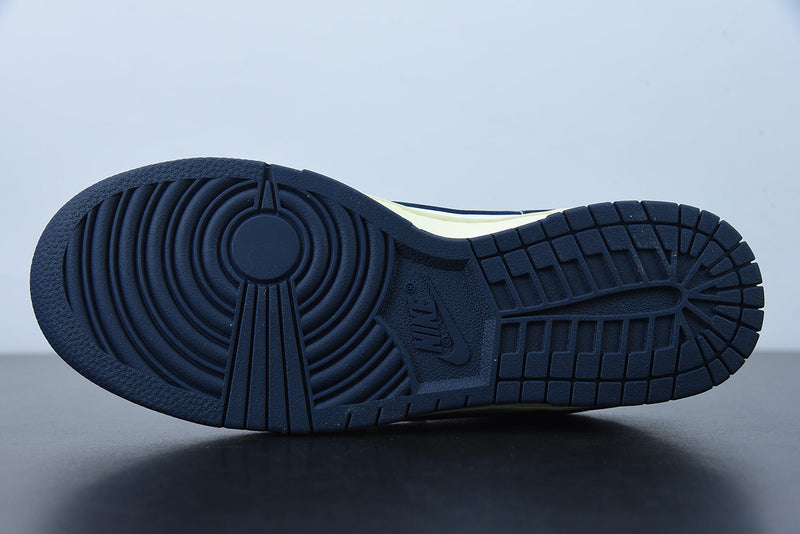 Nike Dunk Low "Midnight Navy"