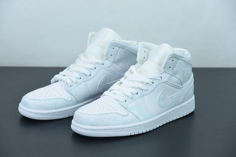 Nike Air Jordan 1 Mid "Triple White"
