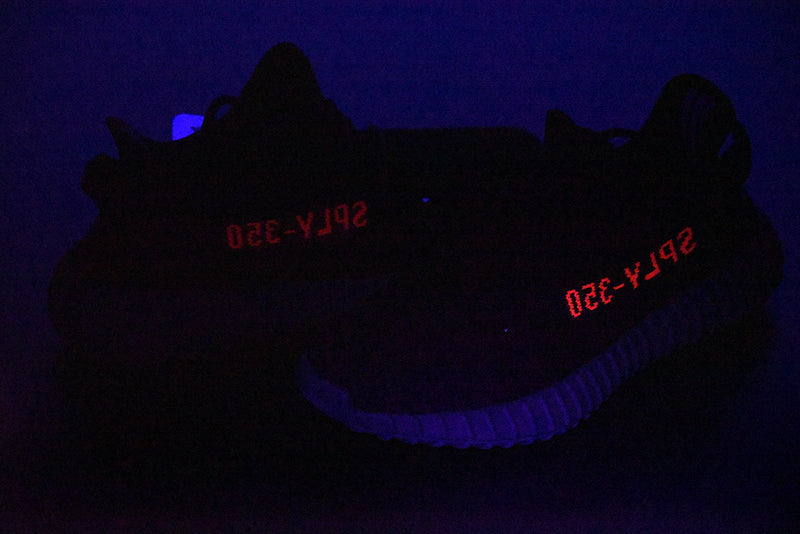 Adidas Yeezy Boost 350 V2 Bred