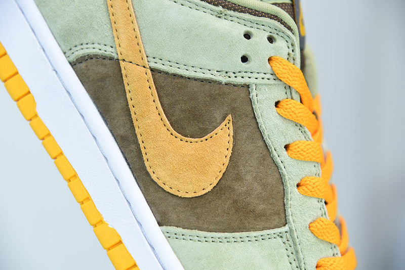 Nike Dunk Low "Dusty Olive"
