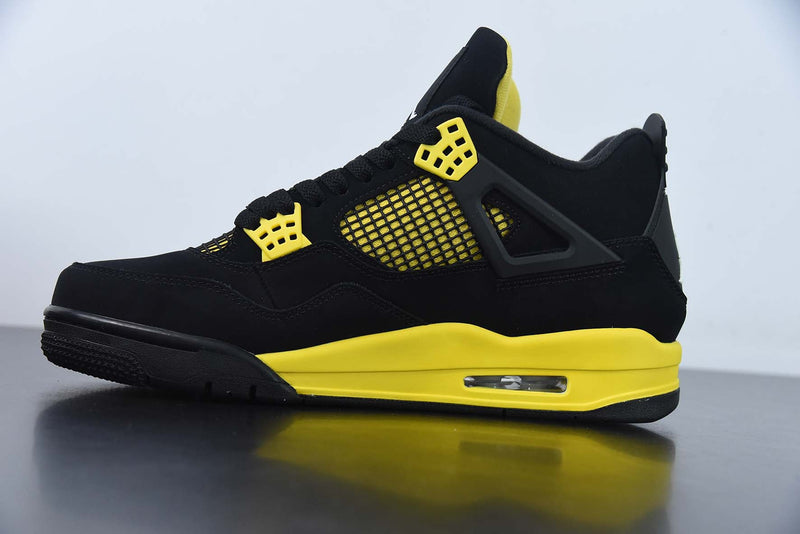 Nike Air Jordan 4 Retro "Thunder"