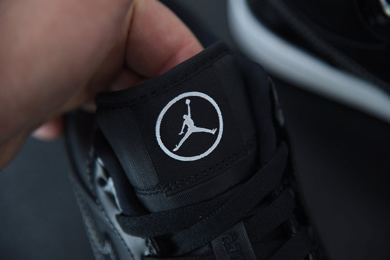 Nike Air Jordan 1 Low "Carbon Fiber"