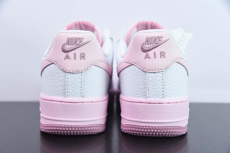 Nike Air Force 1 Low "White Pink"